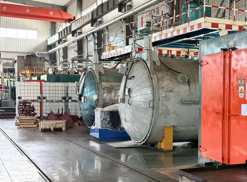 Cured epoxy resin insulation structure on a cast resin transformer coil