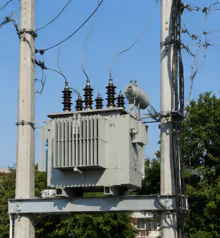 Low-loss oil-immersed transformer for grid efficiency