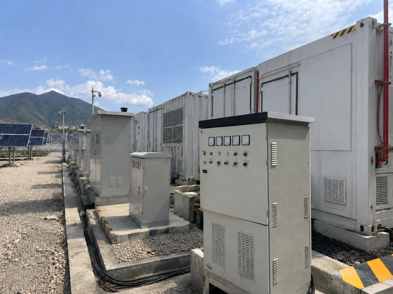 Durable LV switchgear for infrastructure and utilities