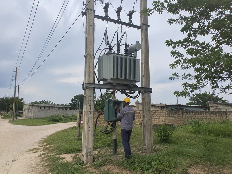 Utility distribution transformer installation in rural network