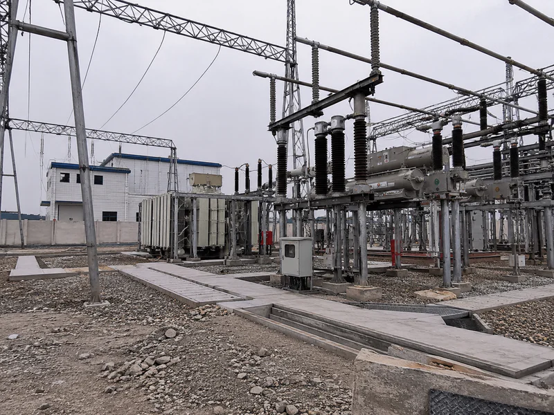 Switchgear for a data center critical power system