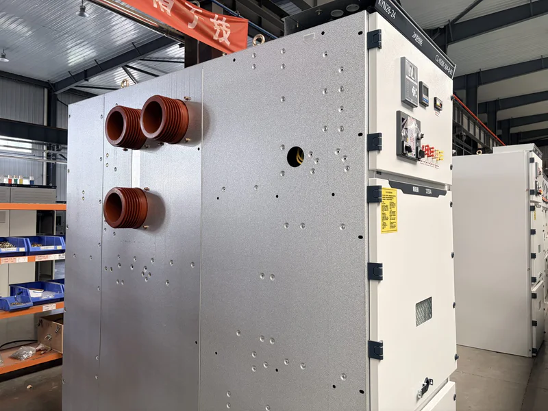 Medium voltage metal-enclosed switchgear cabinet