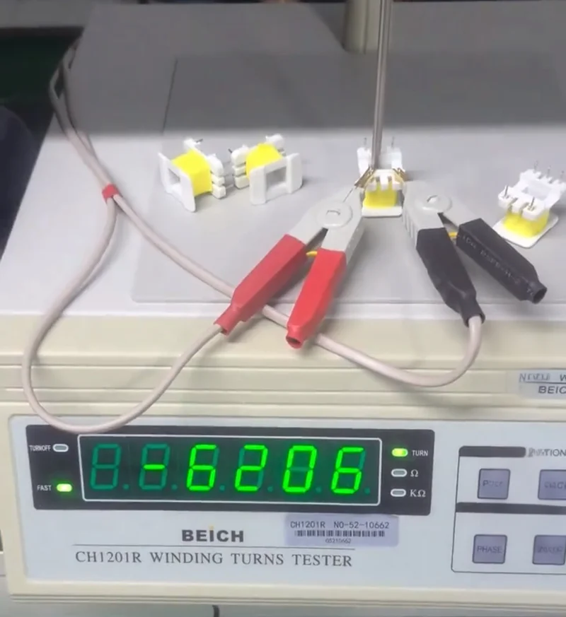 Transformer oil dielectric strength test